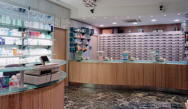 https://www.arteco-italy.com/wp-content/uploads/2019/07/PHARMACY-MILANO-2-3a.jpg